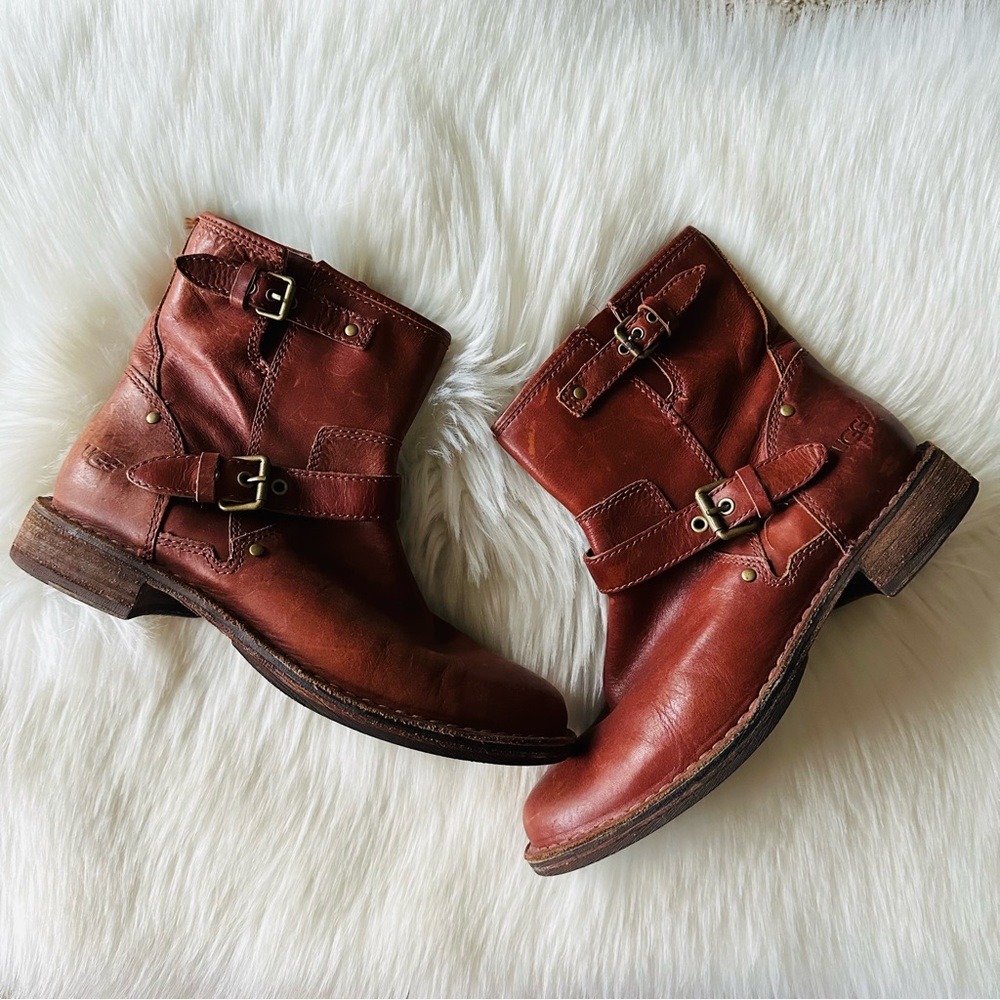 UGG Leather Boots Sz 8